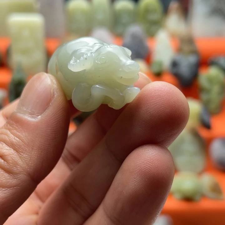 和田玉未镶嵌挂件