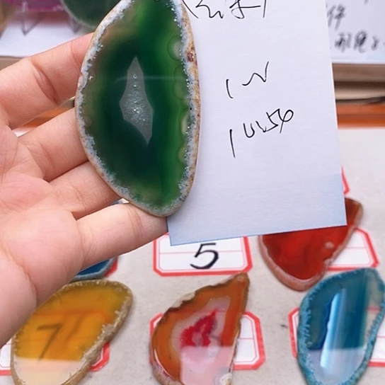 云***朵玛瑙/玉髓颈饰合金