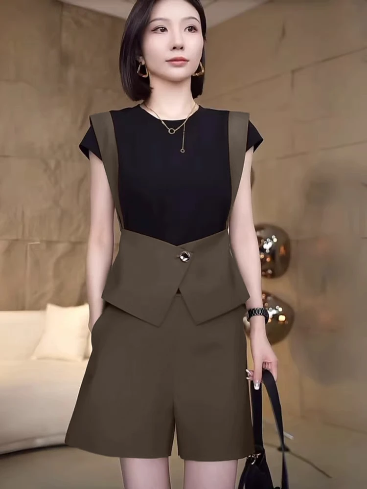 【两件套】女夏季设计感拼接洋气上衣阔腿短裤干练气质两件套D2157