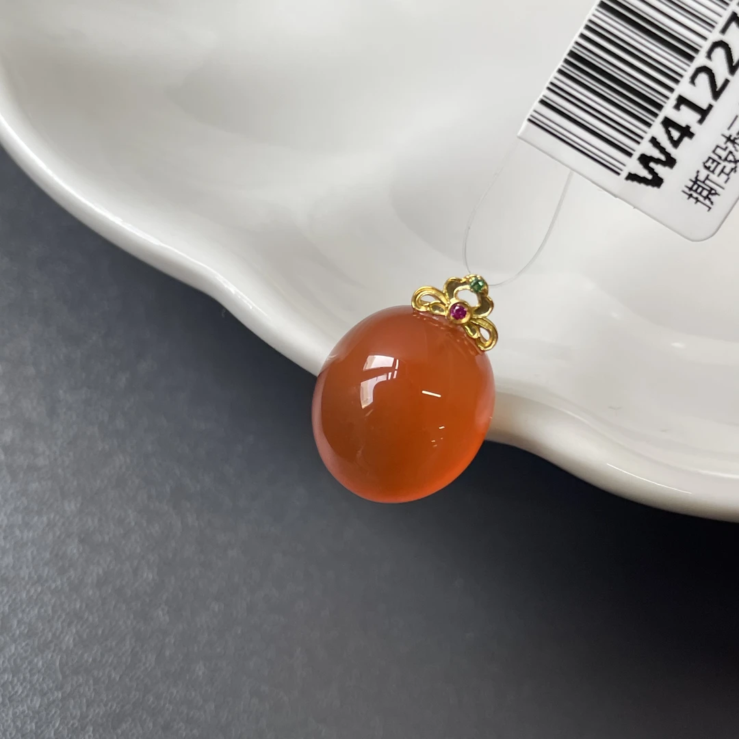 保山冰红南红玛瑙蛋形镶18K金吊坠约2-2.5g