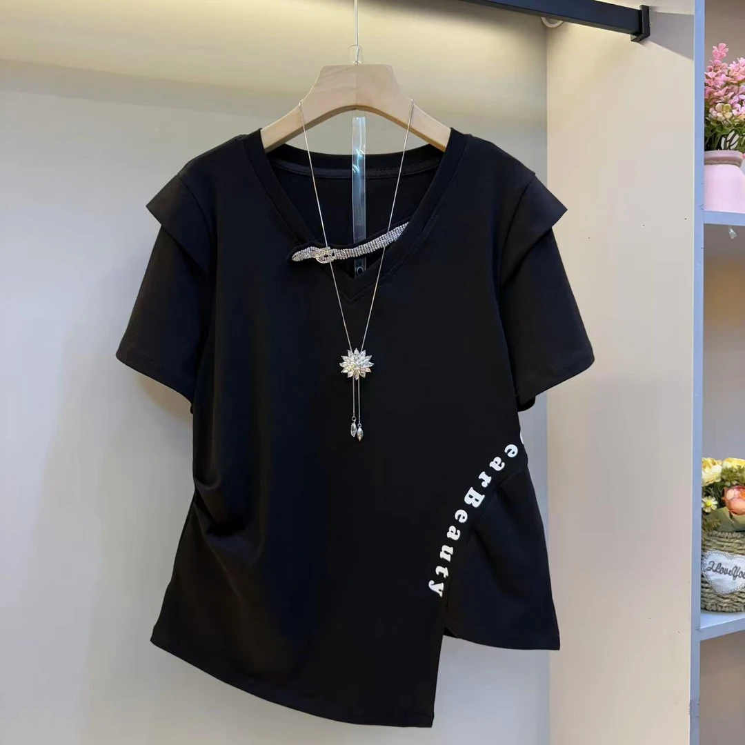 欧货2025大码女装新款设计感夏字母V领显瘦短袖女人衫