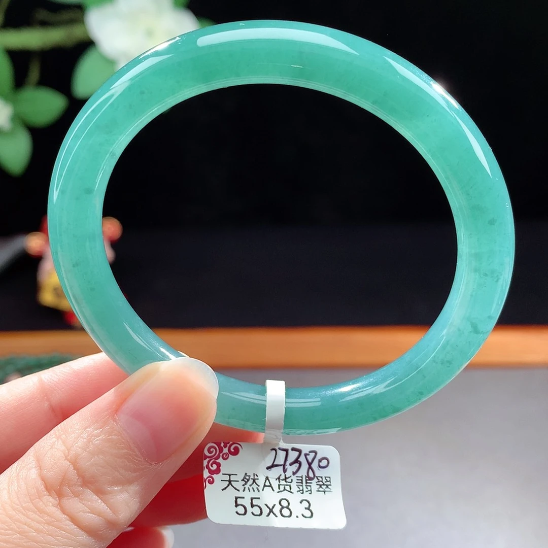 未镶嵌手镯（圆镯）翡翠