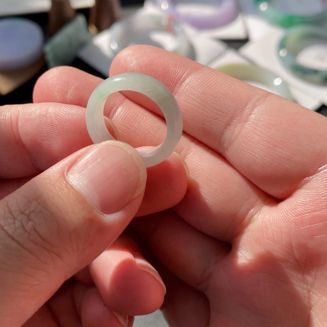 翡翠戒指未镶嵌戒圈