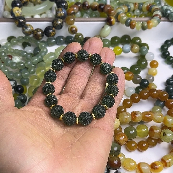 合金蛇纹石玉颈饰