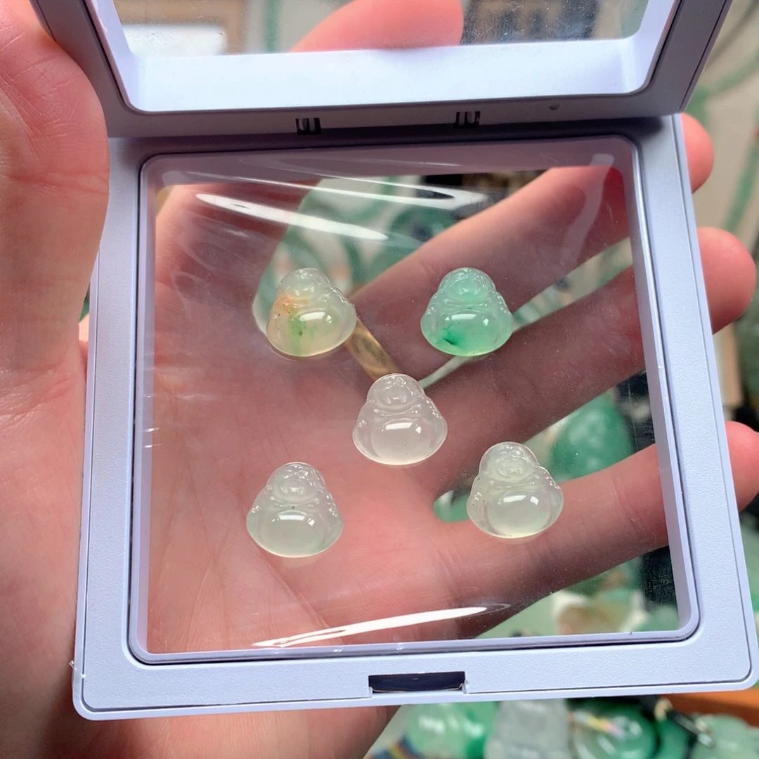 石英质玉（非洲翠）未镶嵌吊坠(不含链)多样性发货拍一发一