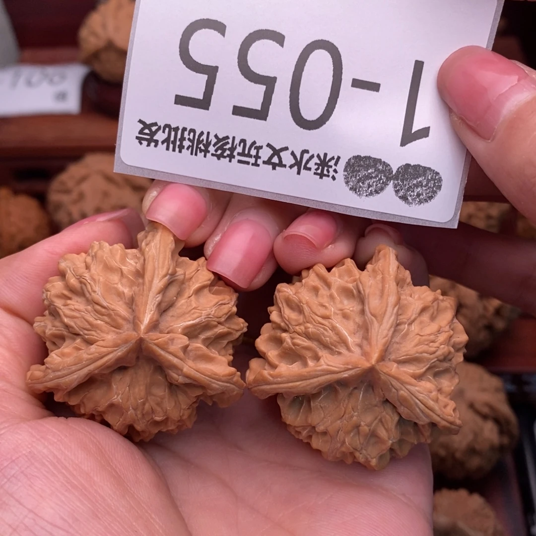 文玩核桃把件40盘山奔
