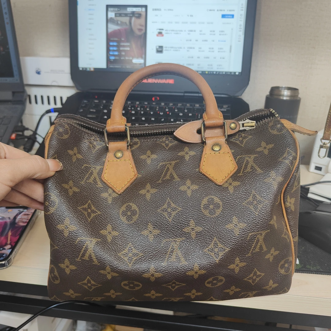95新 LV lv speedy25全原枕头包