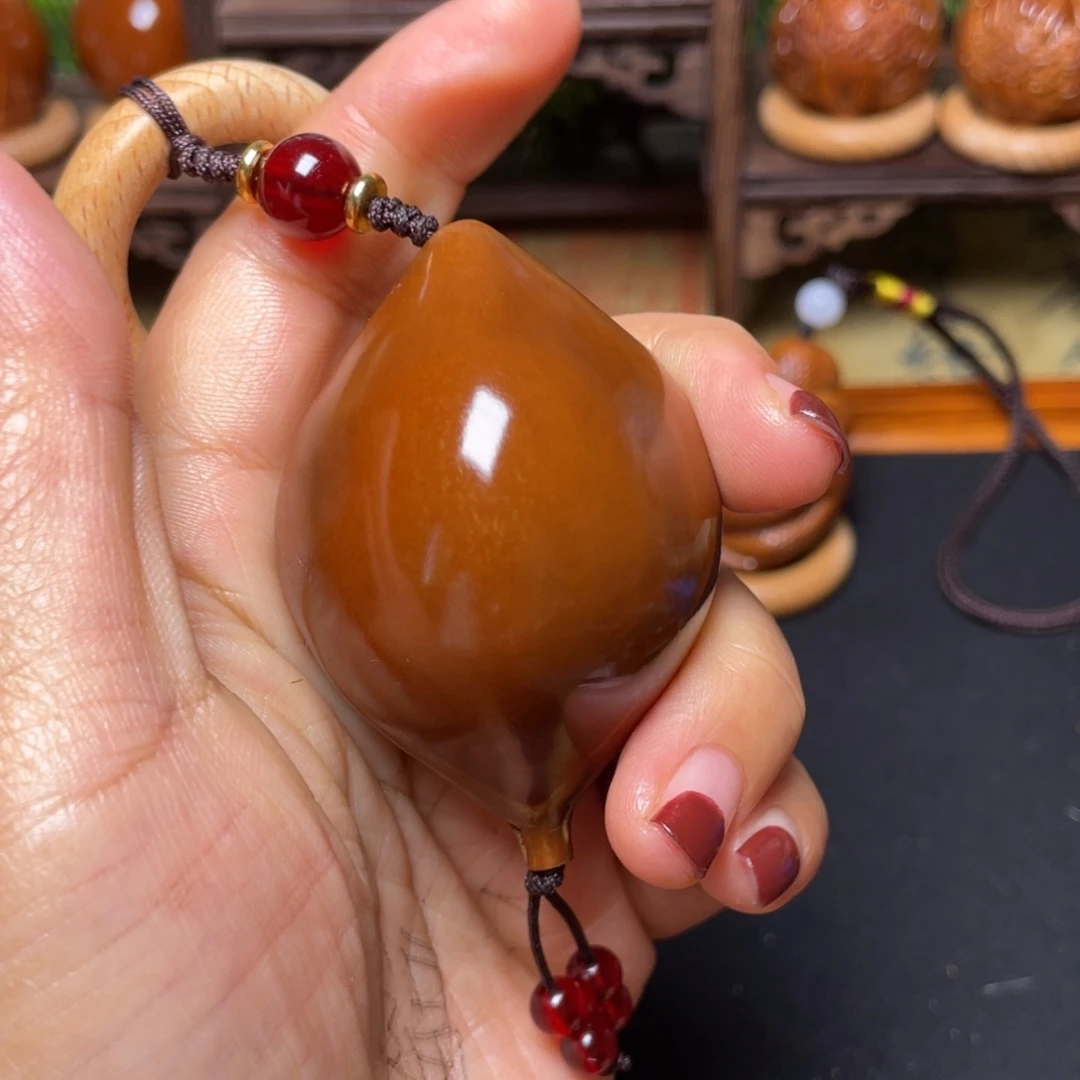 橄榄核吊坠蝴蝶44穿配