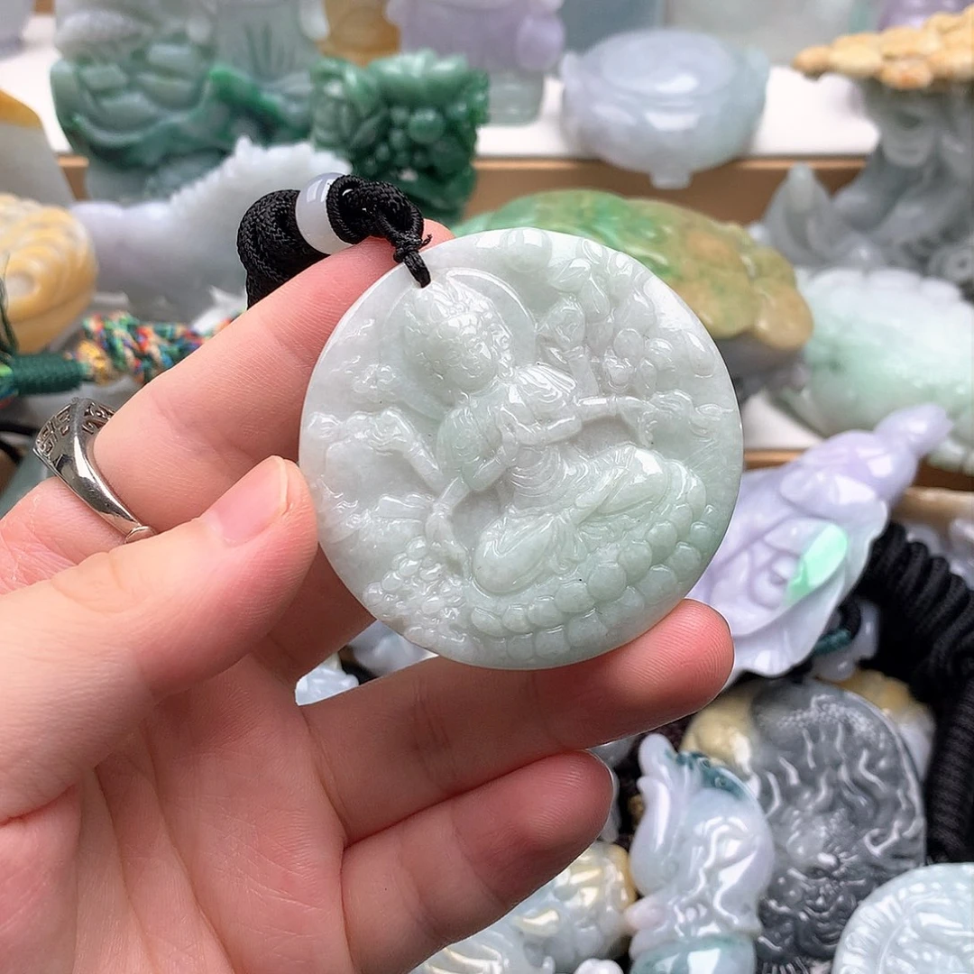 吊坠(不含链)未镶嵌翡翠