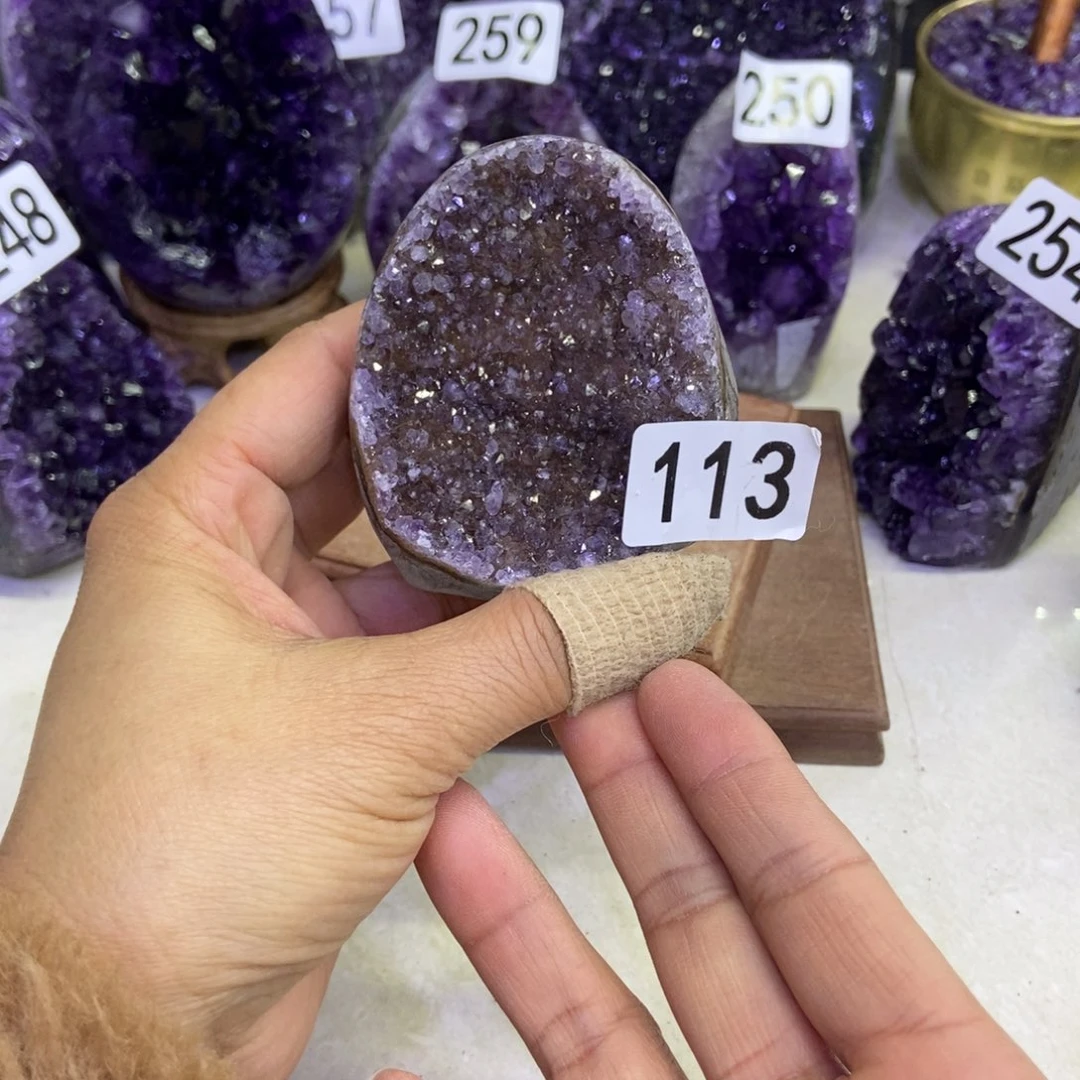 紫晶未镶嵌大型摆件（非配饰）