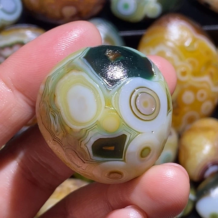 未镶嵌玛瑙/玉髓珠宝奇石