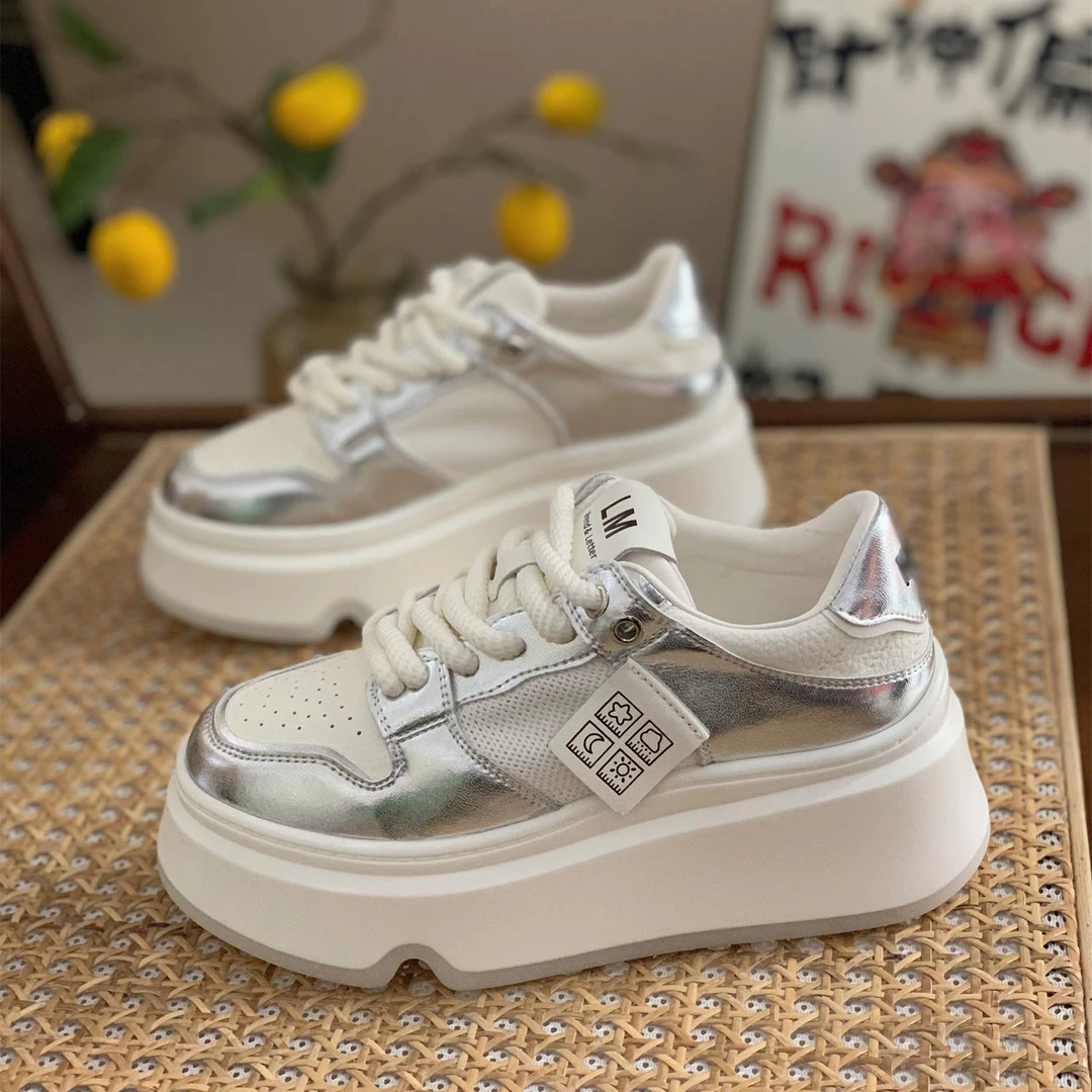 港风透气松糕小白鞋女新款夏季网面厚底增高银色运动板鞋