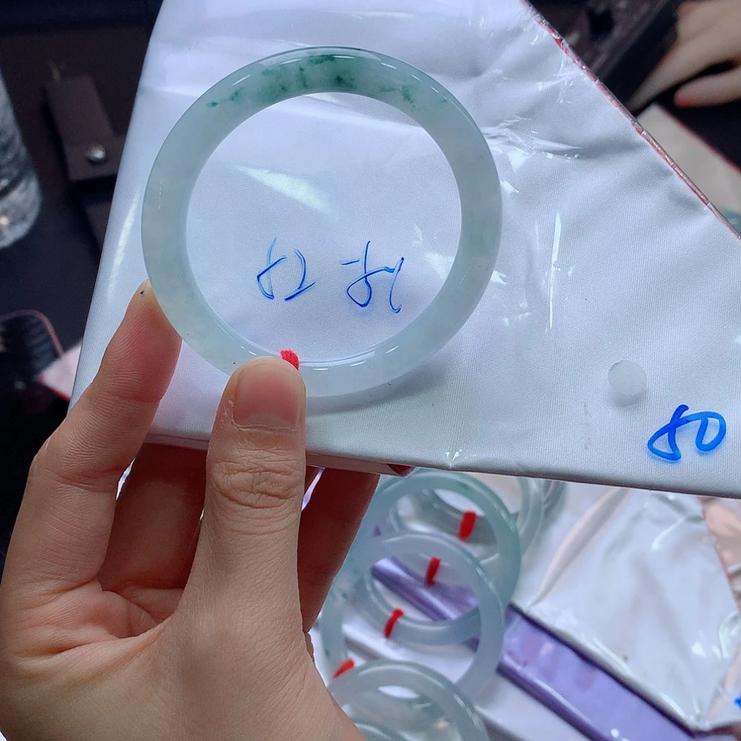 未镶嵌手镯翡翠买断