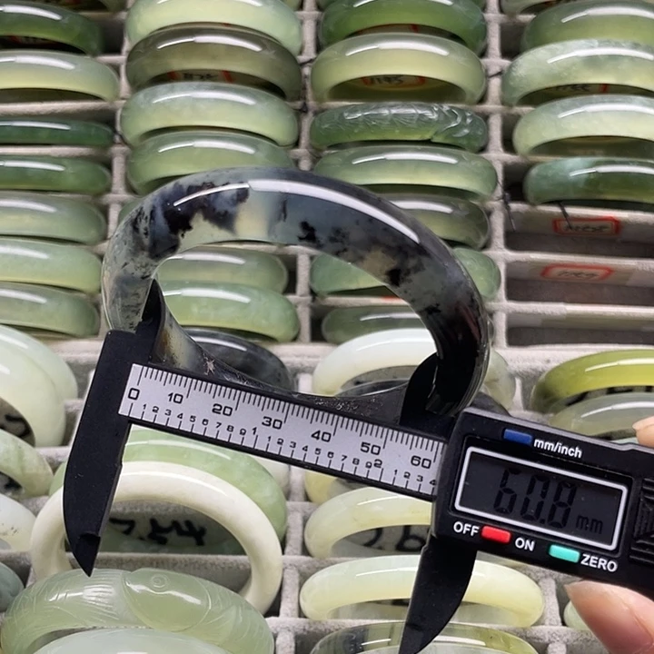 未镶嵌蛇纹石玉手镯280