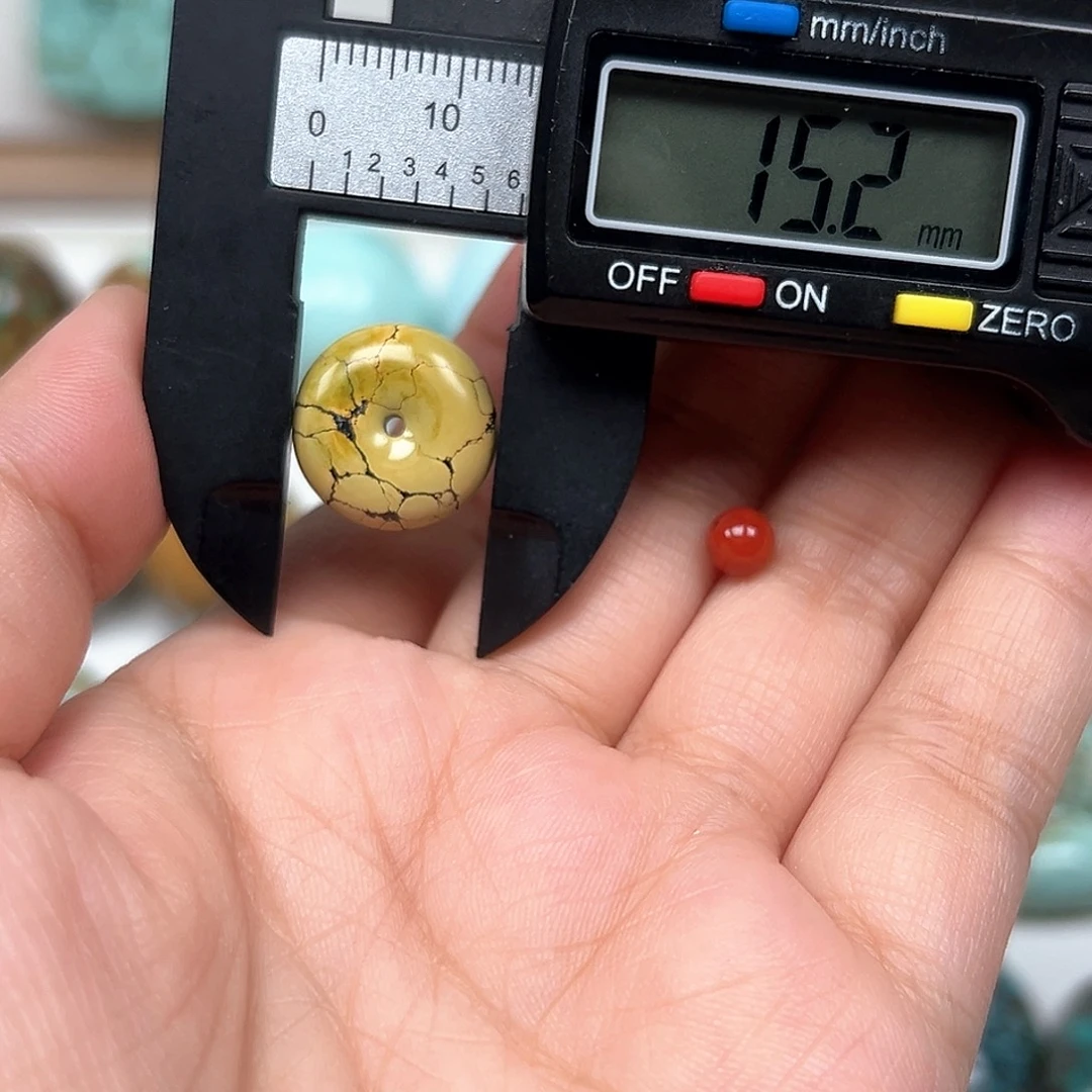 南红玛瑙未镶嵌珠宝奇石