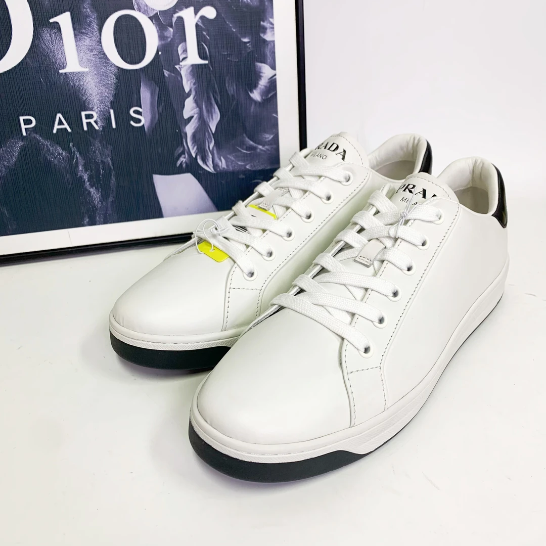 全新未使用 Prada/普拉达 普拉达白色皮面黑尾板鞋百搭厚底