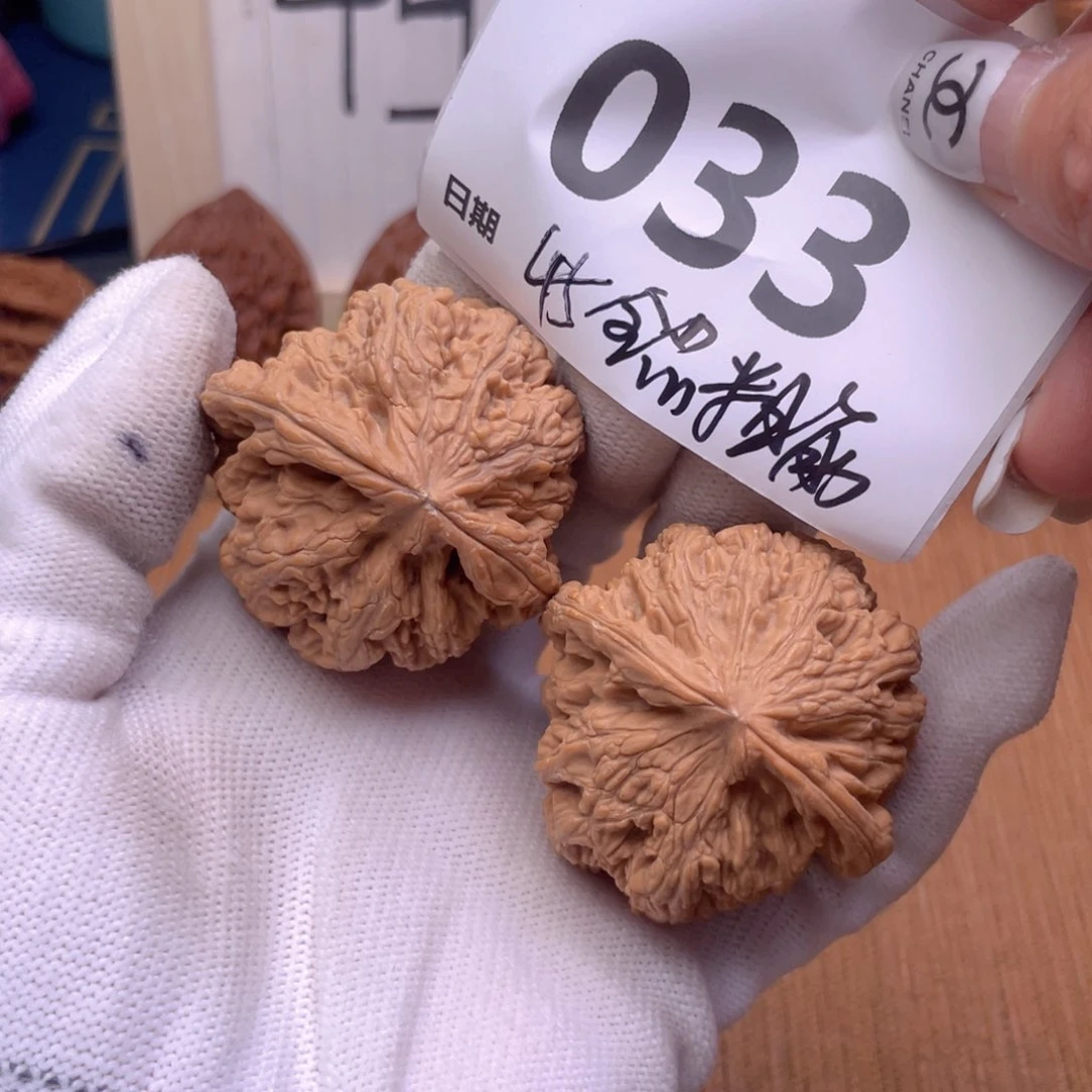 文玩核桃把件33号45全品粗筋