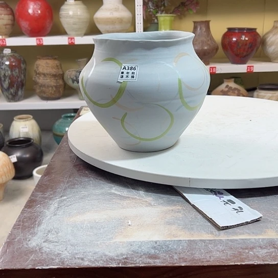 瓶高23口16。陶瓷精品摆件。386