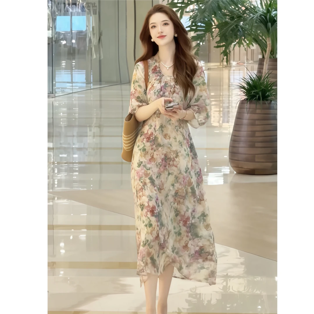 夏季时尚贵气慵懒风法式V领显瘦碎花气质连衣裙裙子温柔风