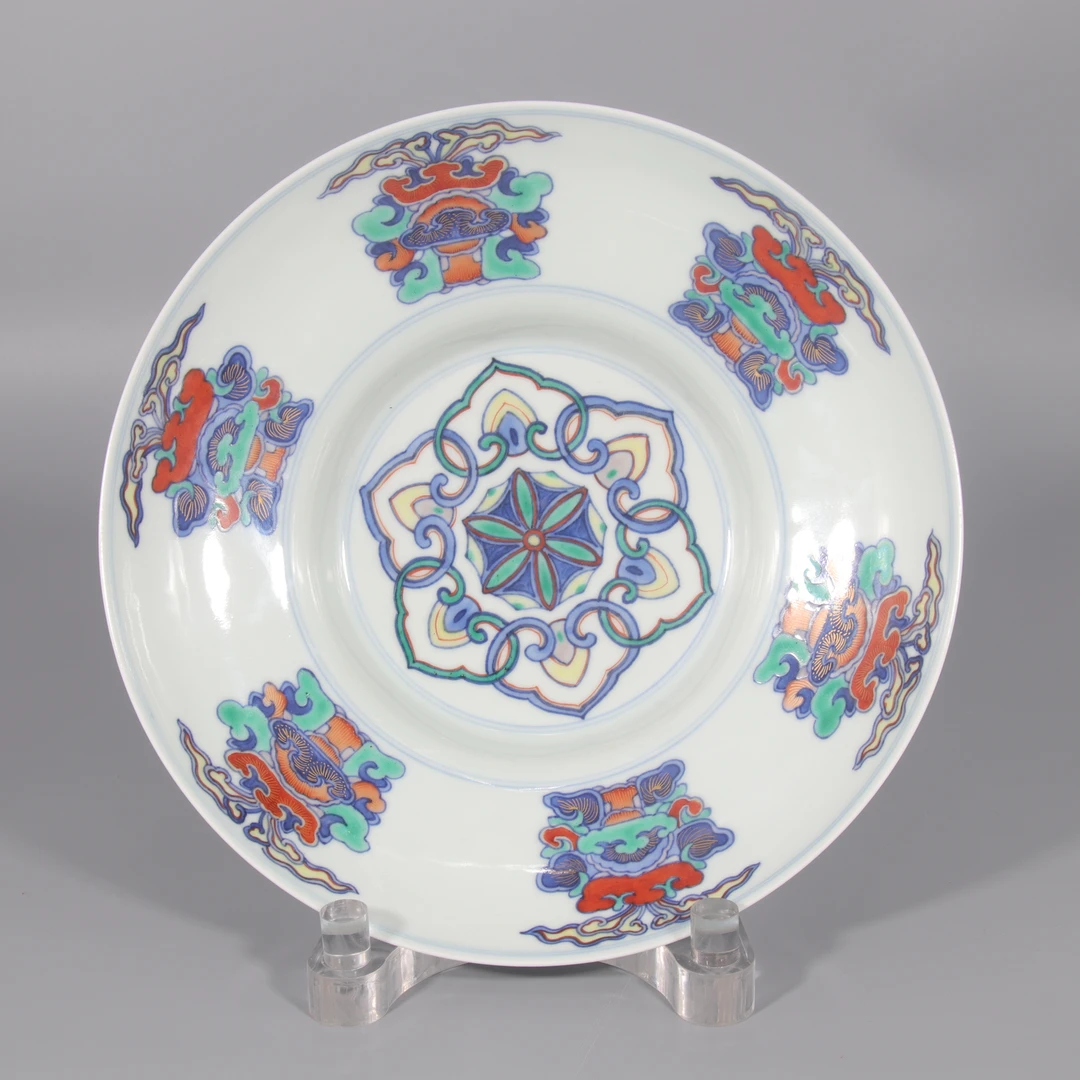 斗彩缠枝花卉纹盘    H403-735