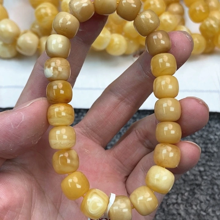 琥珀未镶嵌珠宝奇石8