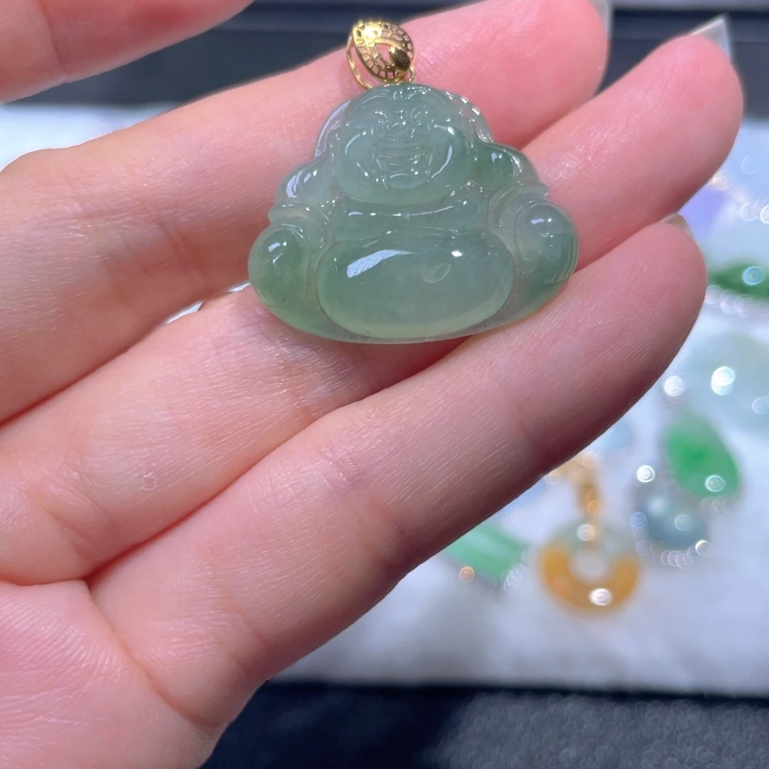 翡翠18K金镶嵌颈饰翡翠