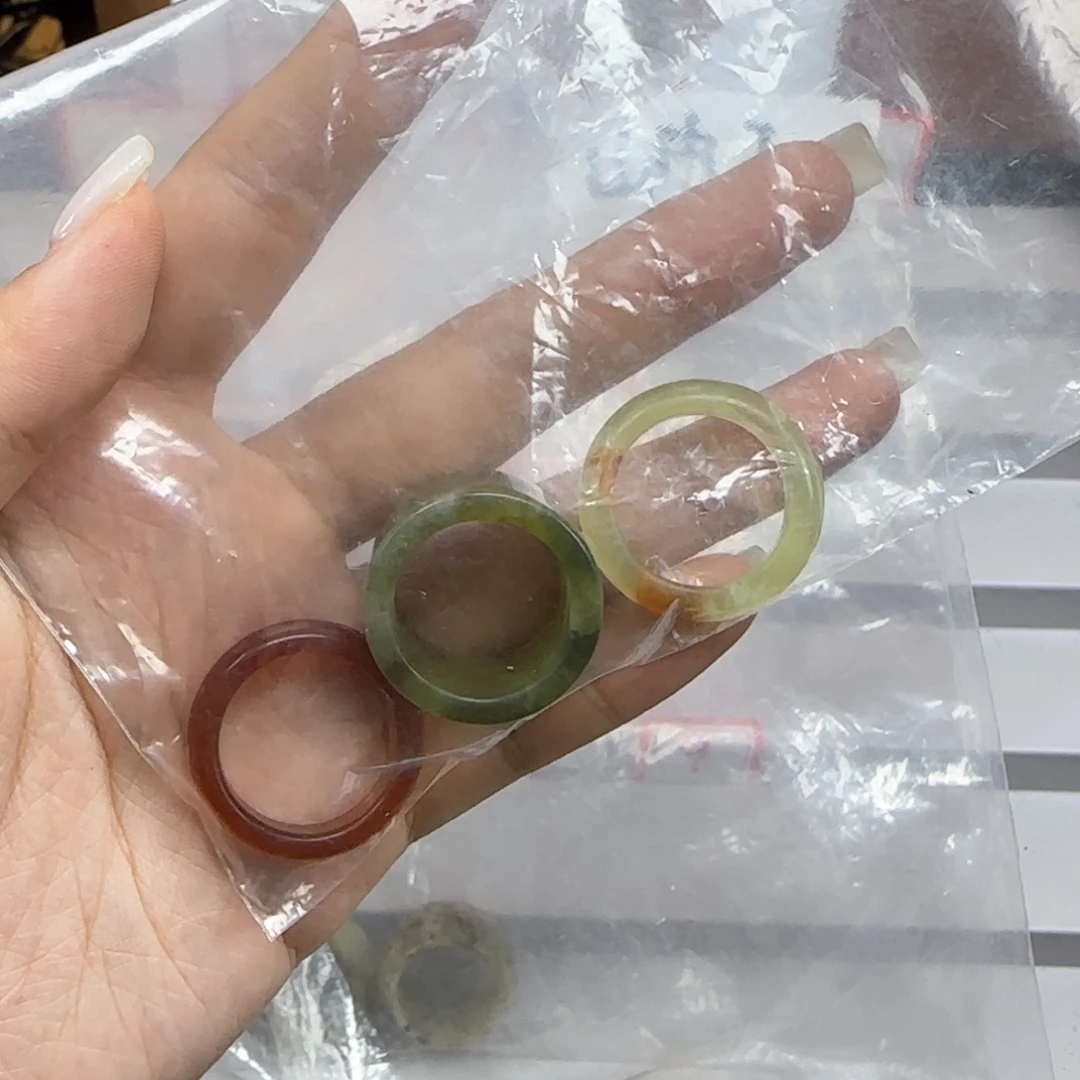 喳***基蛇纹石玉未镶嵌戒指