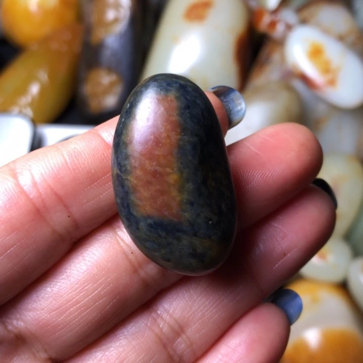 和田玉未镶嵌珠宝奇石