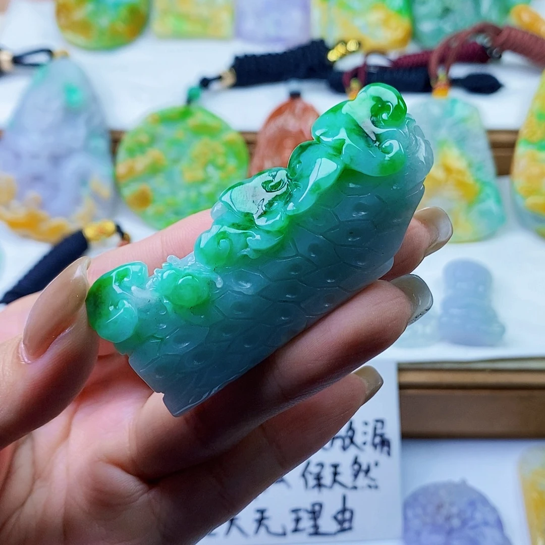 颈饰未镶嵌翡翠翡翠