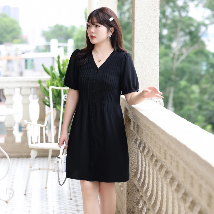胖大码连衣裙夏季新款显瘦遮肉收腰连衣裙垂坠感雪纺字小黑裙