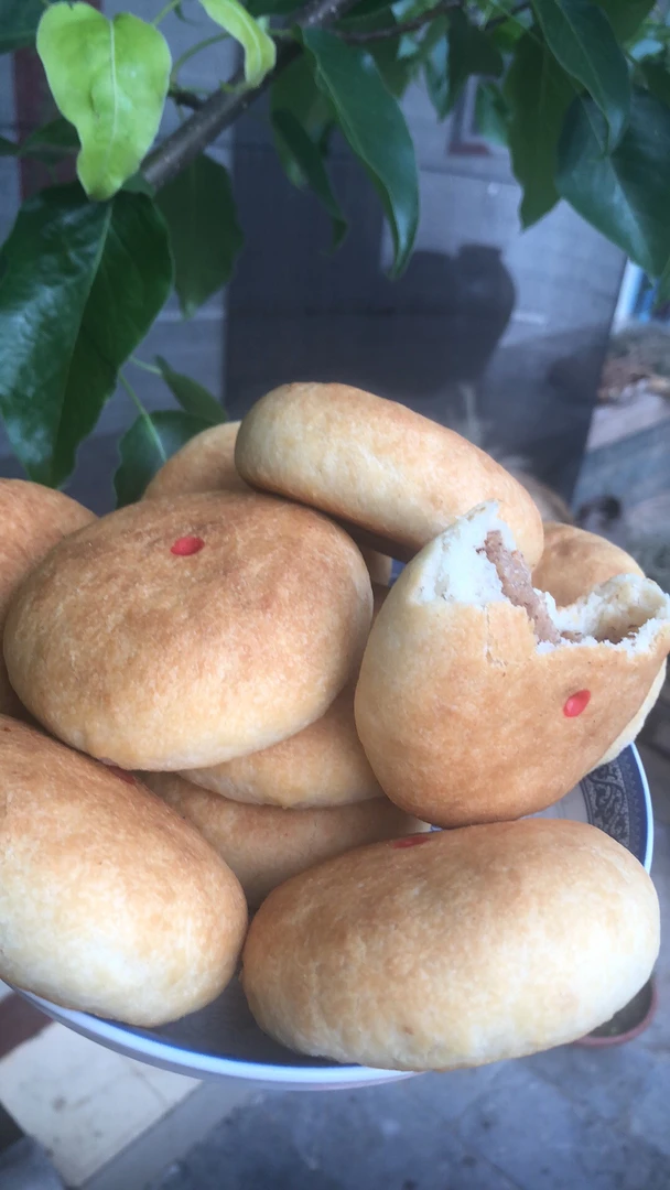 鹤庆家乡的白饼,火腿饼,玫瑰饼,豆沙,鲜花饼