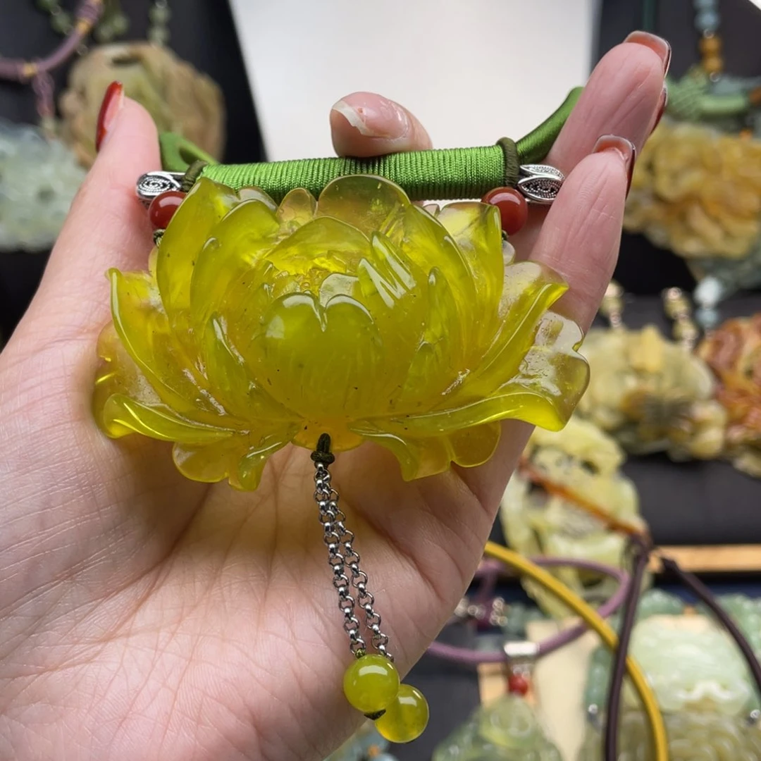 蛇纹石玉颈饰未镶嵌廉*