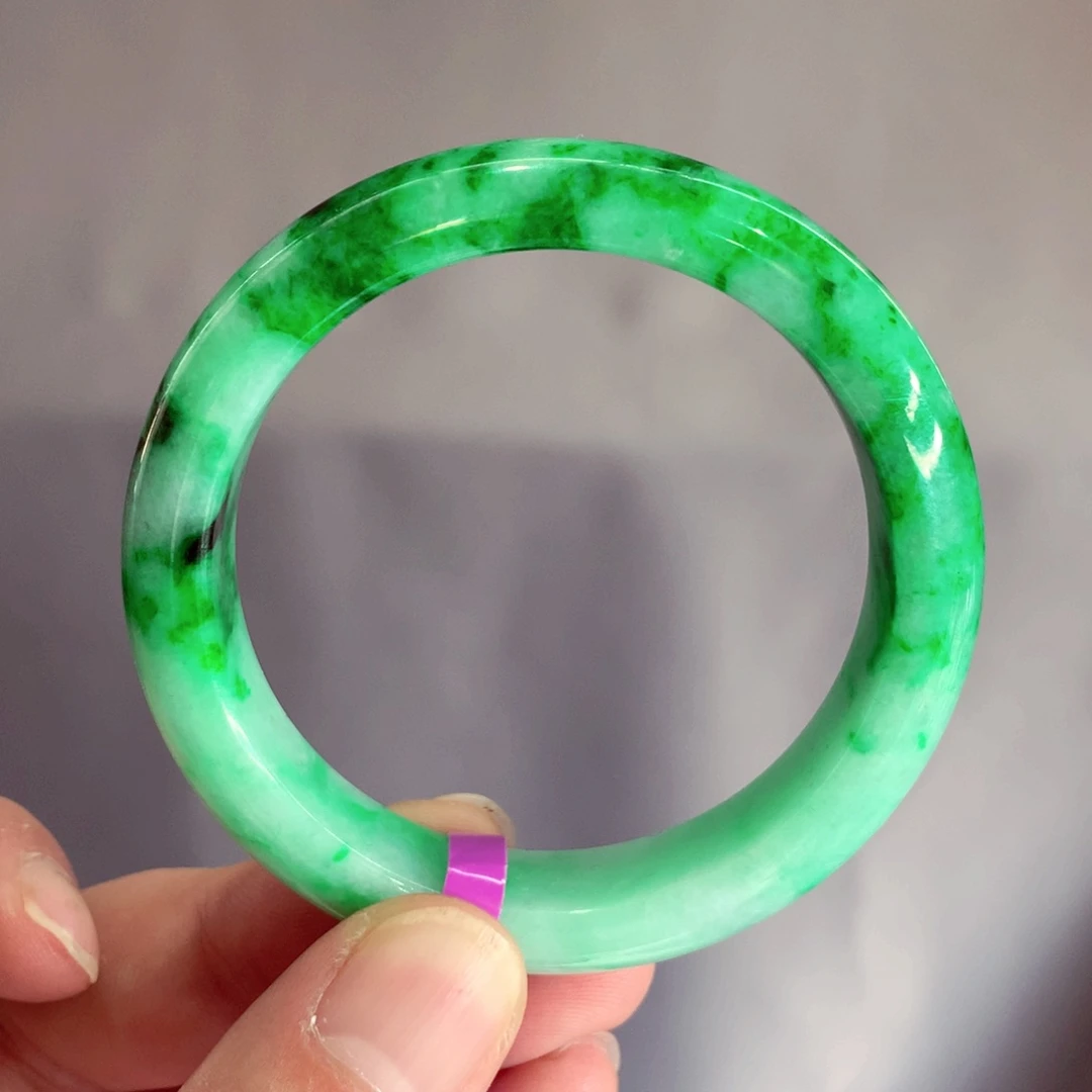 翡翠手镯未镶嵌缅甸翡翠