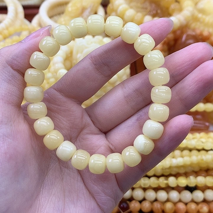 蜜蜡未镶嵌珠宝奇石