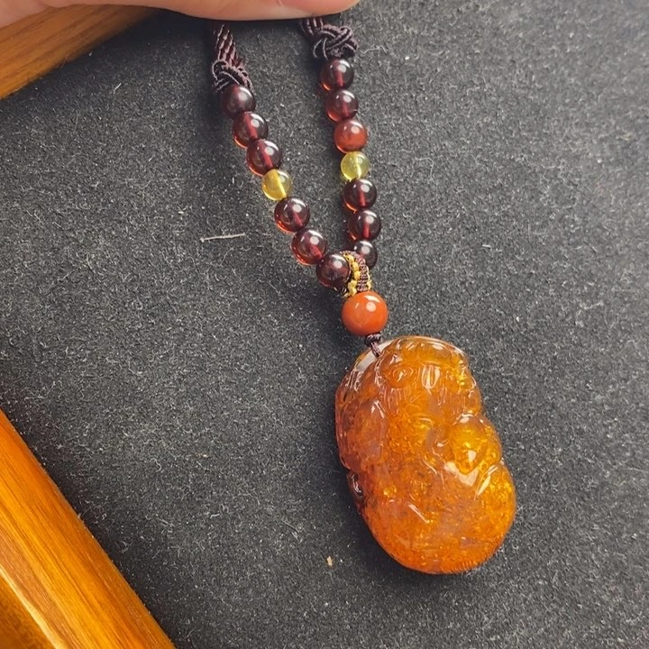 未镶嵌琥珀珠宝奇石