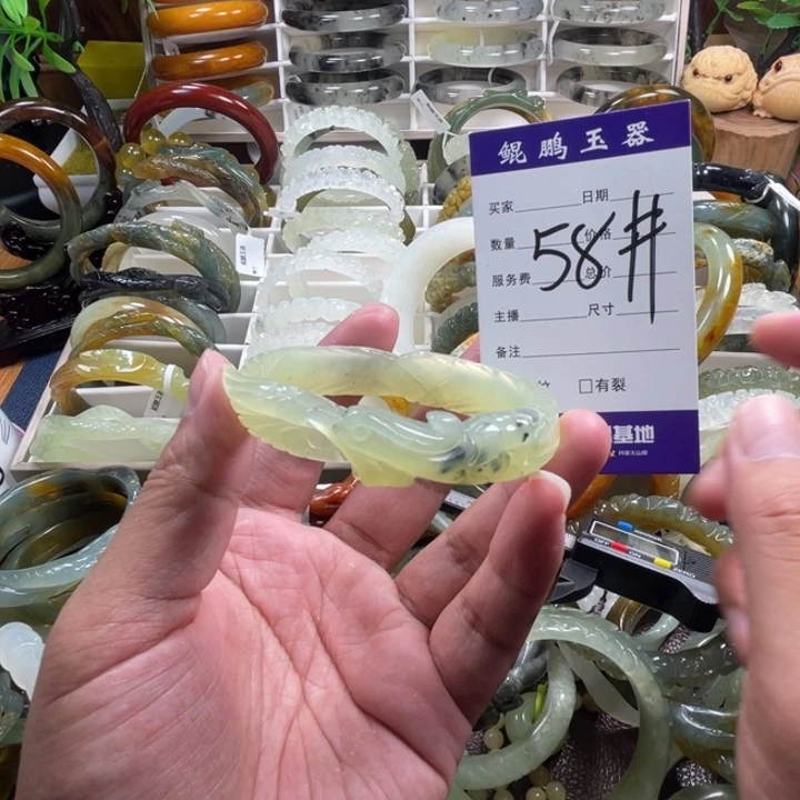 未镶嵌蛇纹石玉手镯