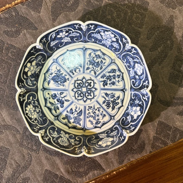 元煦和晓 青花海水鱼藻开窗花卉马蹄盖碗