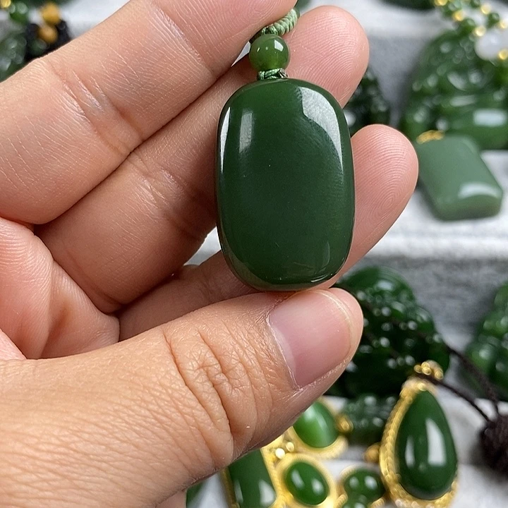 和田玉（碧玉）未镶嵌颈饰30