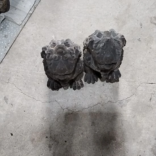 刘***峰瓷器黑色的形状的
