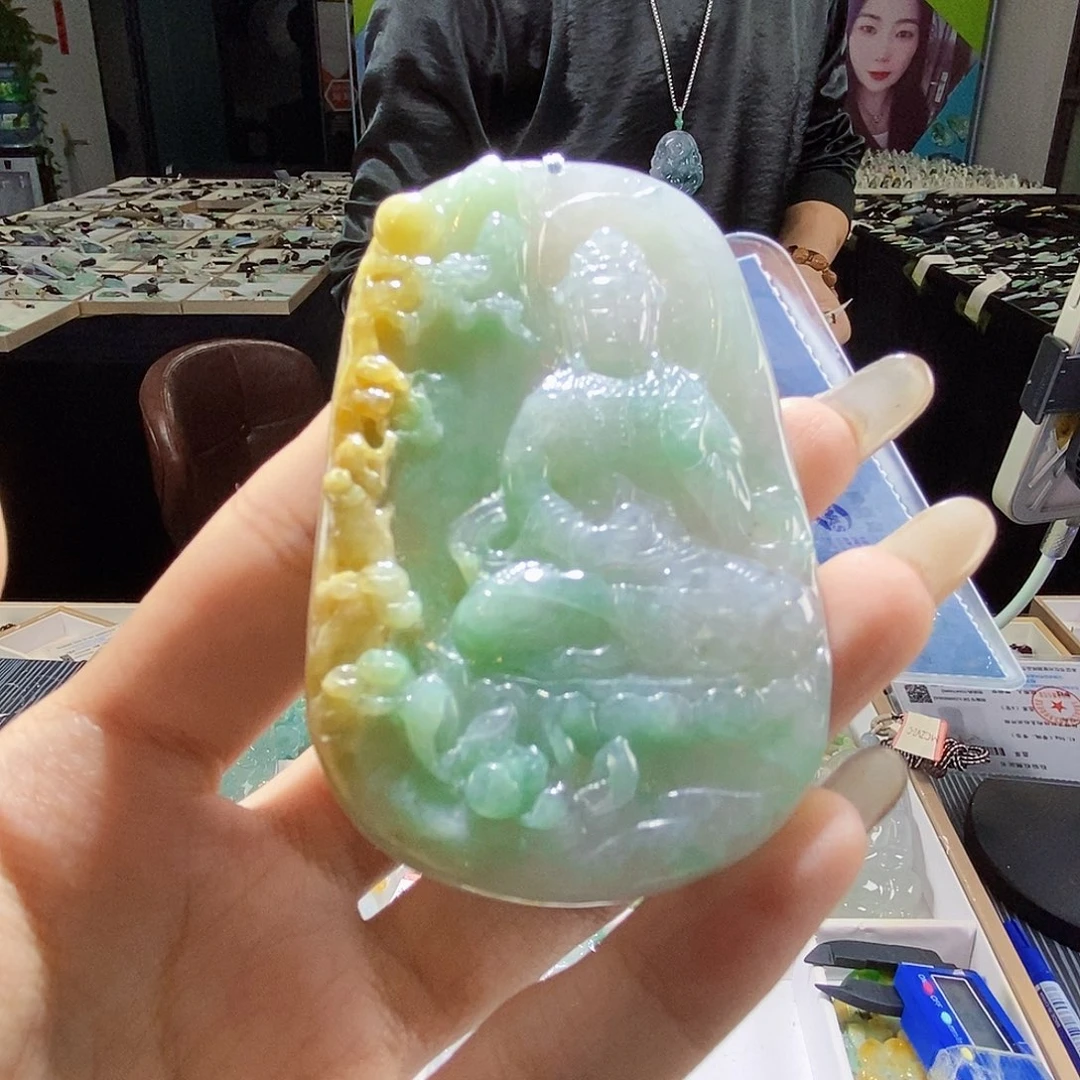 颈饰未镶嵌翡翠翡翠