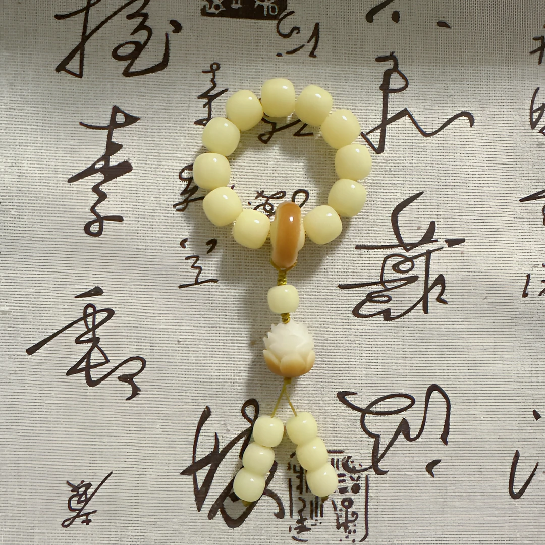 原生态奶黄玉化菩提老料小手捻把玩小物件跑环莲花吊坠原创