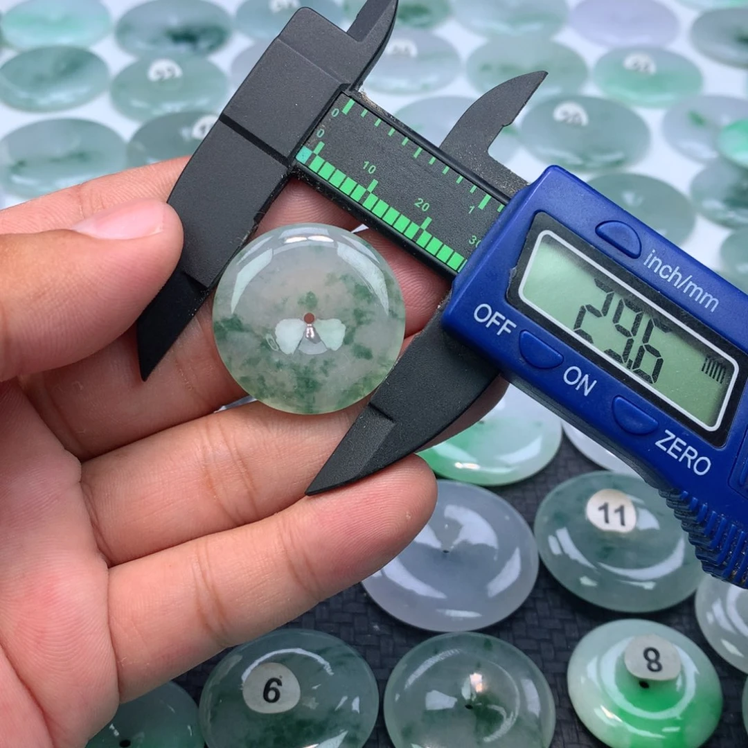 翡翠未镶嵌颈饰缅甸天然A货翡翠