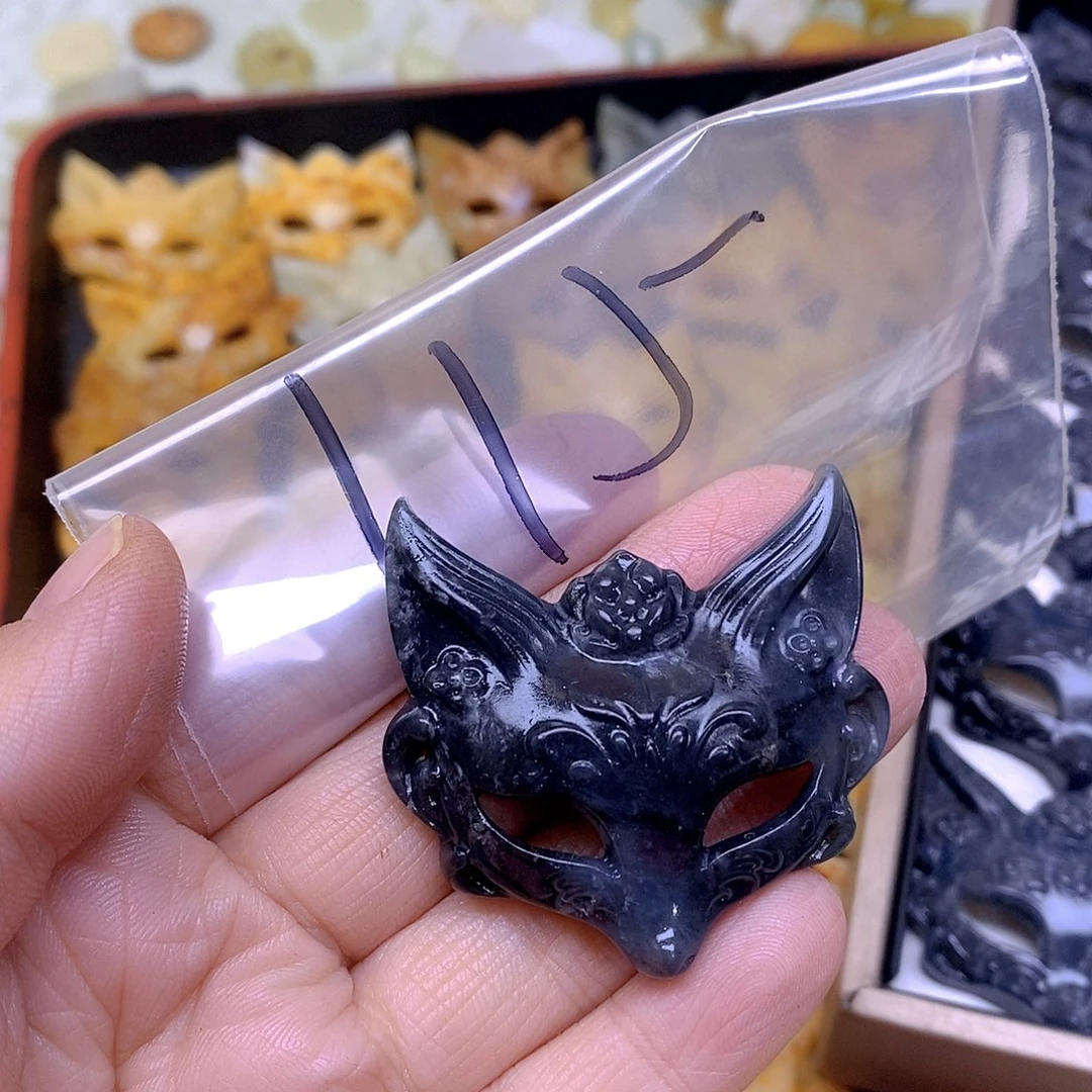 蛇纹石玉颈饰未镶嵌?*默115