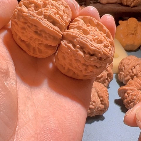 文玩核桃把件三角白38