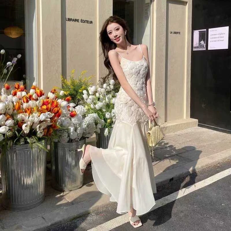 2025夏法式刺绣玫瑰花轻奢气质收腰气质吊带长裙