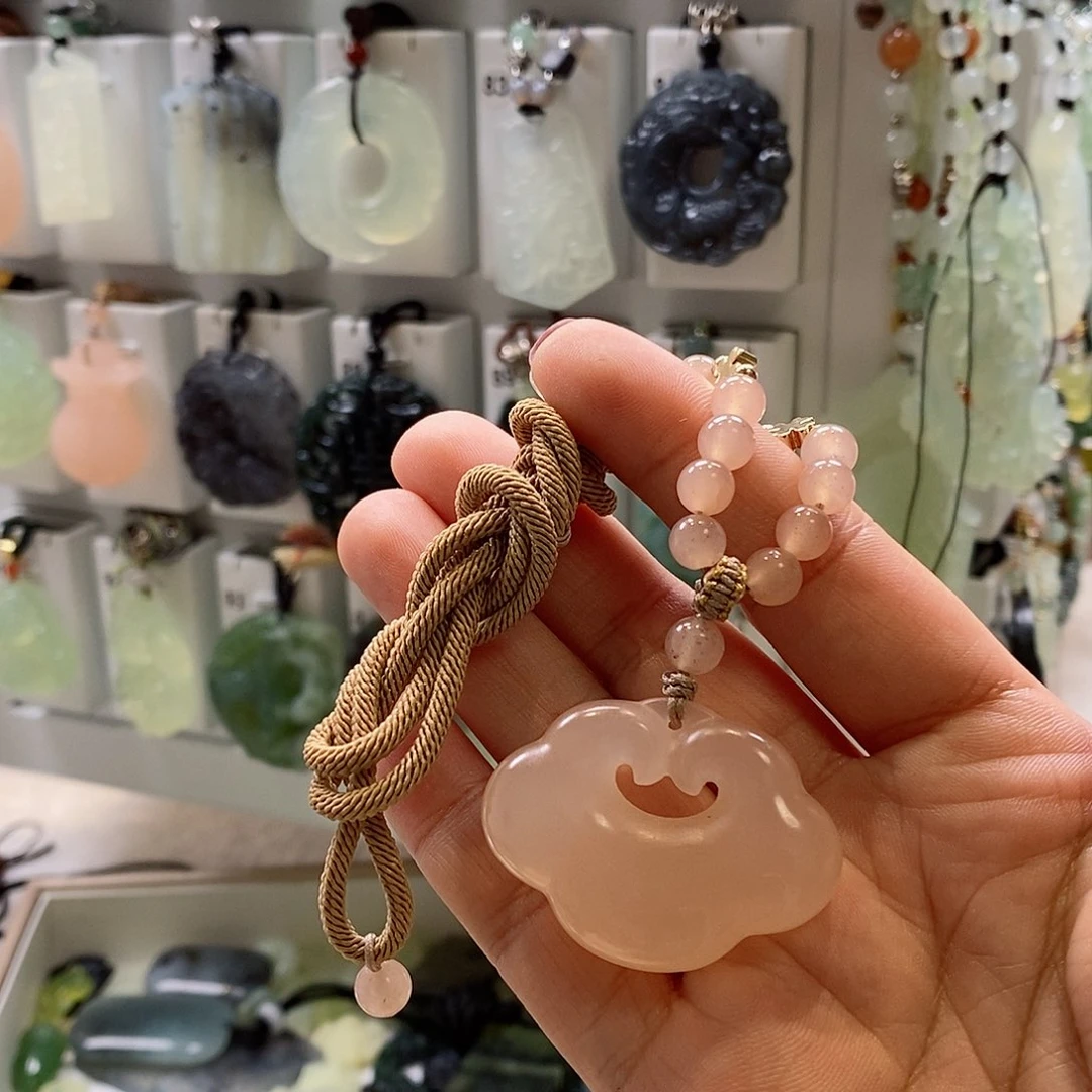 蛇纹石玉颈饰未镶嵌柠*