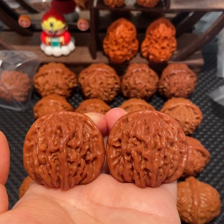 文玩核桃把件41.4尺寸四座楼2417