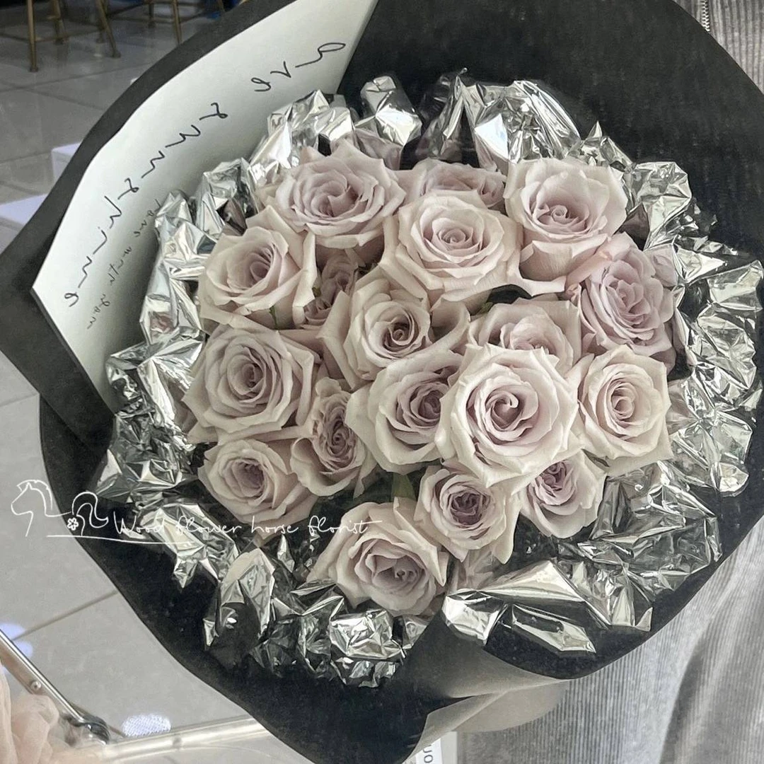 【星月】19朵A级曼塔玫瑰圆形花束