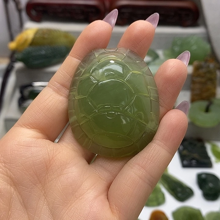蛇纹石玉未镶嵌挂件
