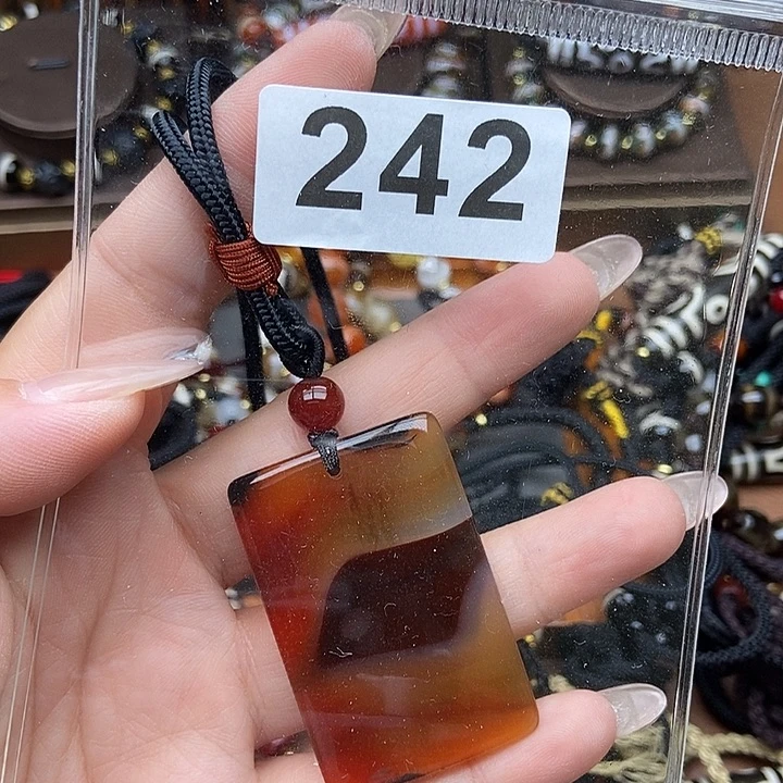 未镶嵌颈饰玛瑙/玉髓